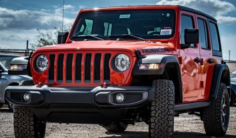 How to replace rear windshield wiper on jeep wrangler?