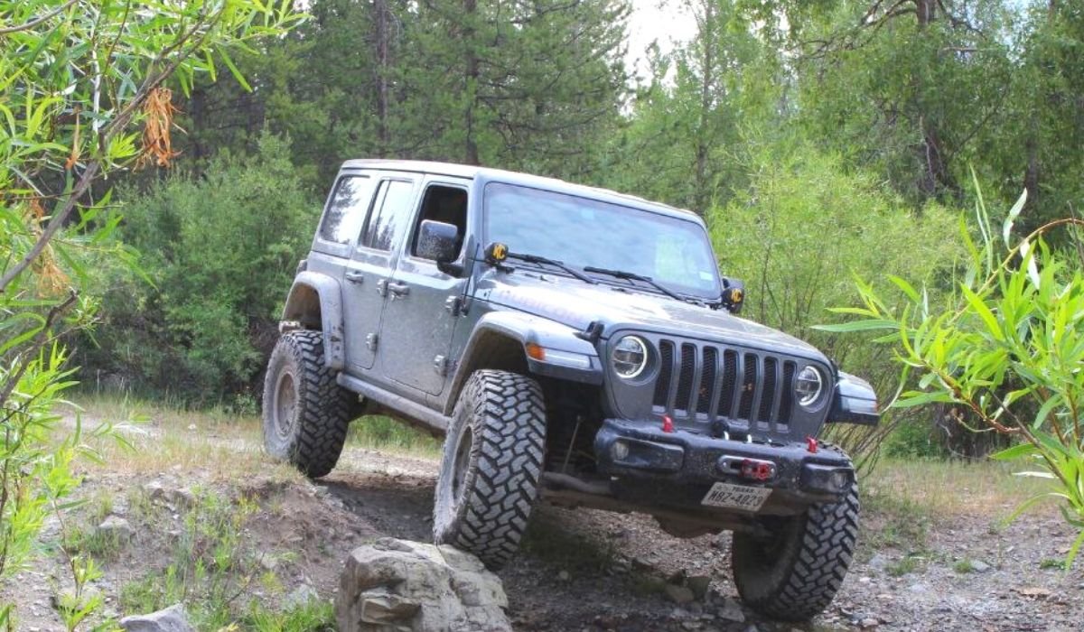 How to lease a jeep?